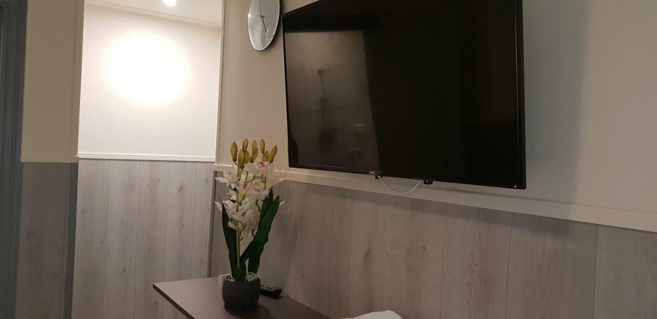 Apartment + Studios Insulinde Tilburg Eksteriør bilde